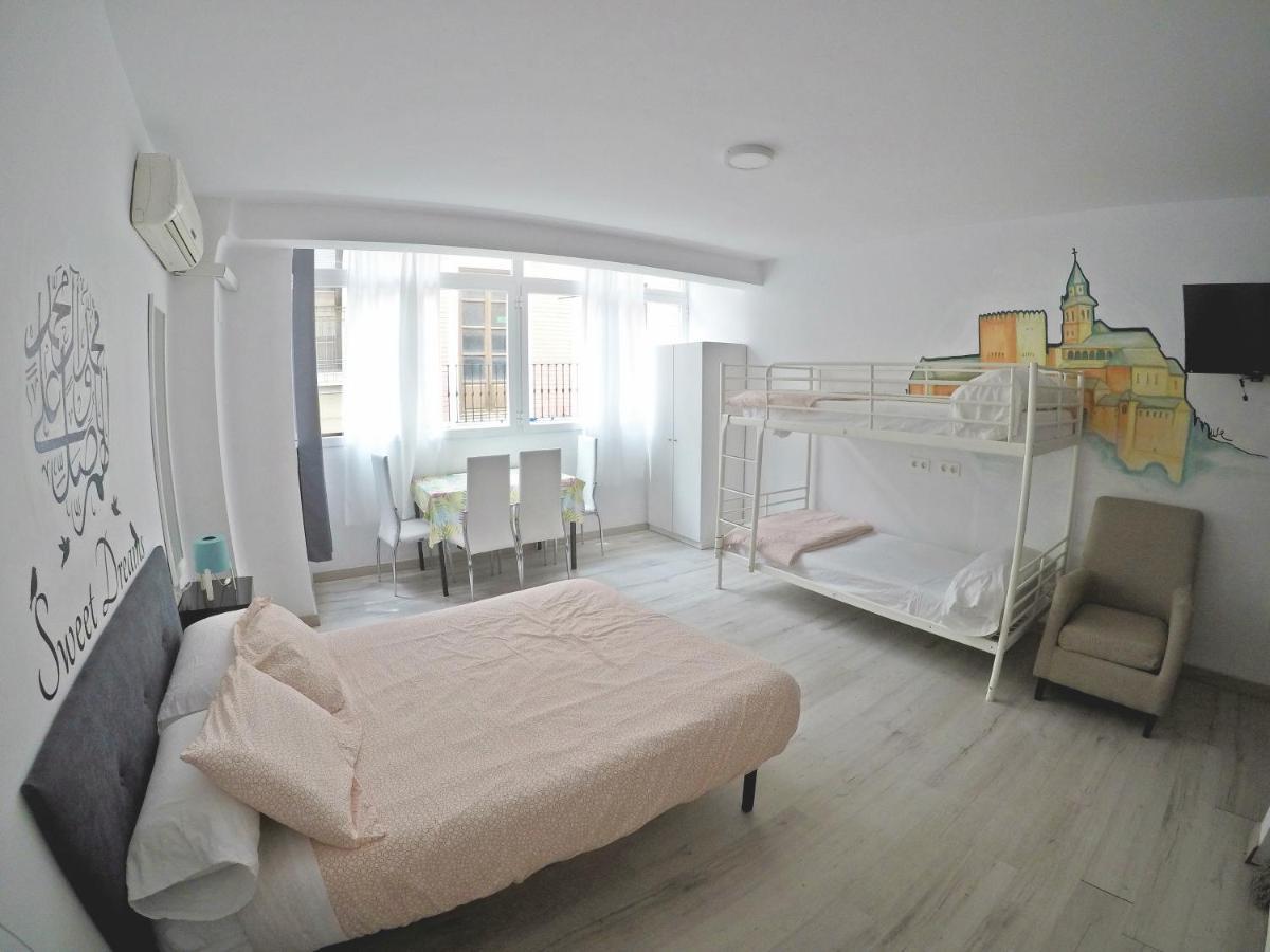 Mesonhomes Suites Center - Stay & Work Granada Esterno foto