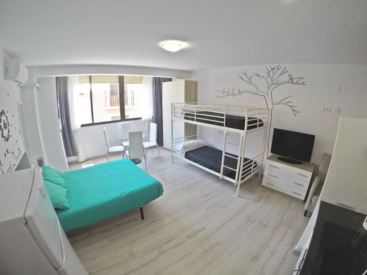 Mesonhomes Suites Center - Stay & Work Granada Esterno foto