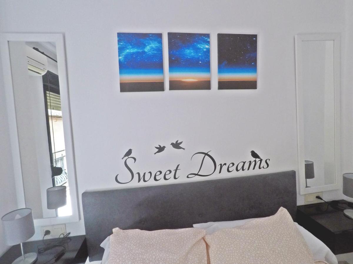 Mesonhomes Suites Center - Stay & Work Granada Esterno foto