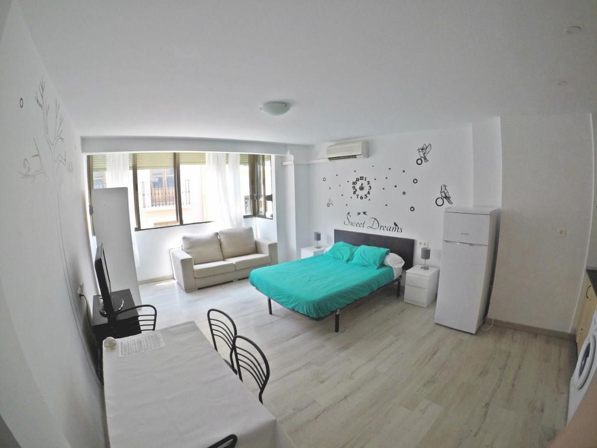Mesonhomes Suites Center - Stay & Work Granada Esterno foto