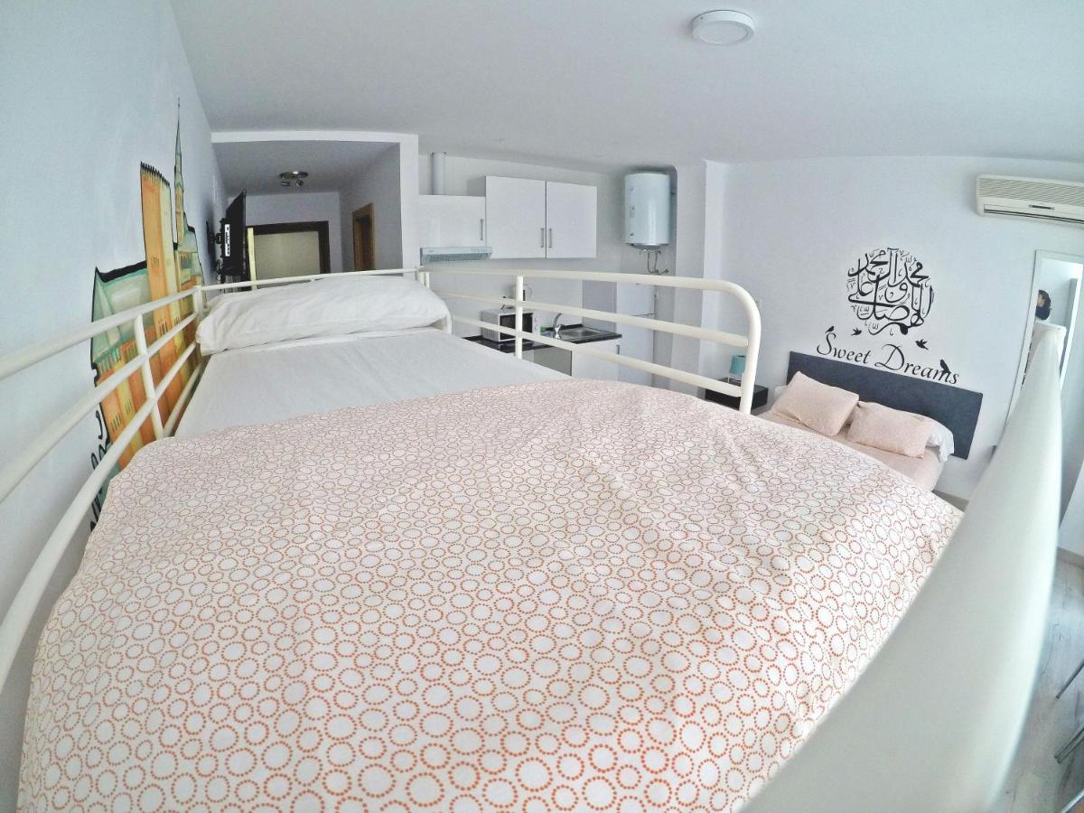 Mesonhomes Suites Center - Stay & Work Granada Esterno foto