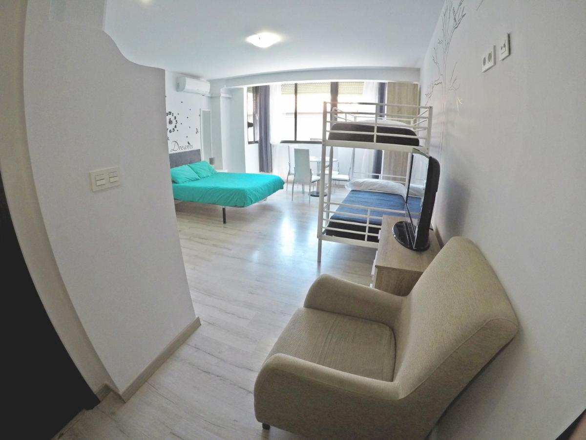 Mesonhomes Suites Center - Stay & Work Granada Esterno foto