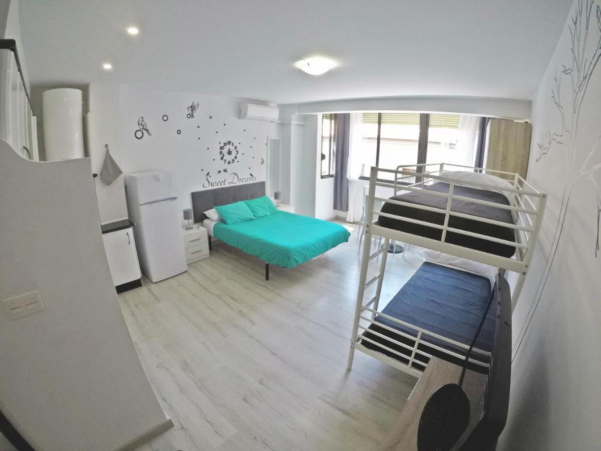 Mesonhomes Suites Center - Stay & Work Granada Esterno foto